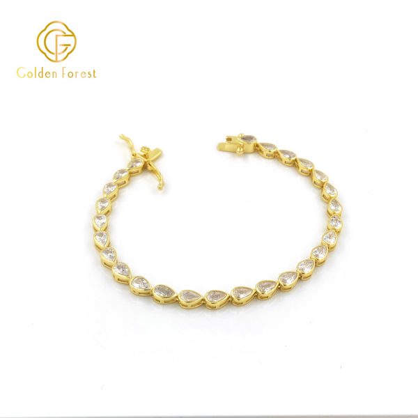 Gold  Plated Teardrop Shaped Zircon Bracelet Glamorous Style for Fashion Conscious Women - Image 3