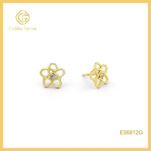 Trendy Openwork Frame Flower Stud Earrings