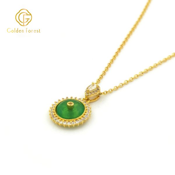 Green Round Resin Drop Pendant  Vintage Necklace Gift for Her - Image 3