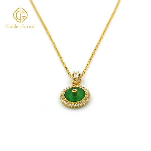 Green Round Resin Drop Pendant  Vintage Necklace Gift for Her - Image 2