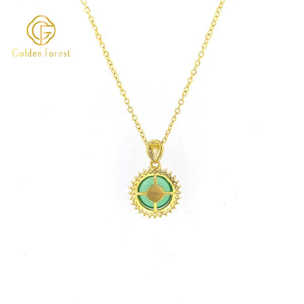 Green Round Resin Drop Pendant  Vintage Necklace Gift for Her - Image 4