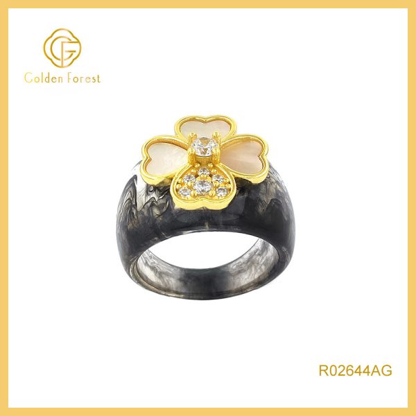 Lucky Four-Leaf Clover Resin Rings with Sparkling CZ Stones