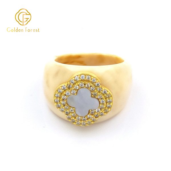 MOP Clover Resin Rings Statement Hypoallergenic Jewelry - Image 2
