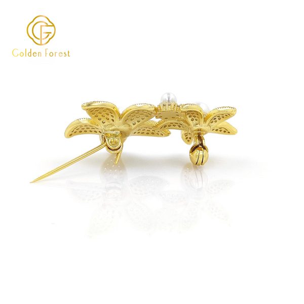 Gold  Plated Double Flower Pearl & Diamond Encrusted Elegant Brooch for Women - Image 4