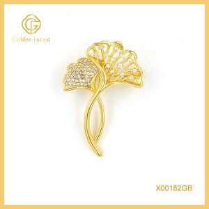 Gold Platd Ginkgo Leaf Shaped Diamond Encrusted Elegant Brooch for Women