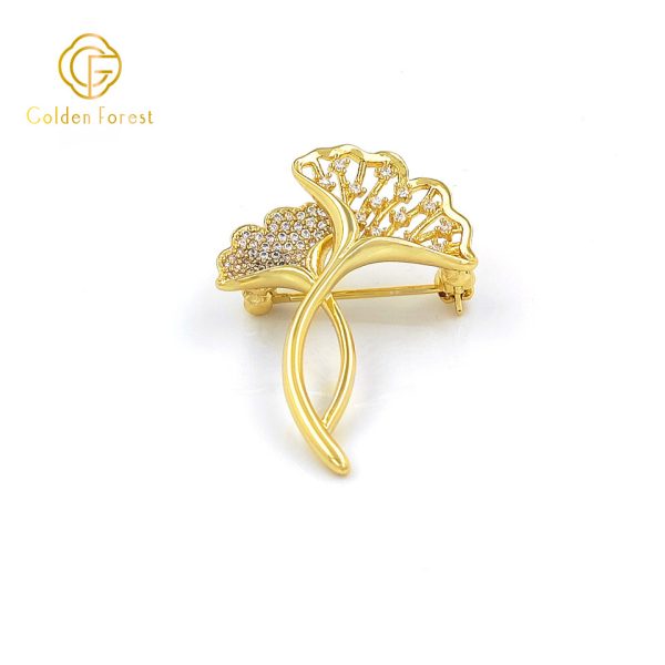 Gold Platd Ginkgo Leaf Shaped Diamond Encrusted Elegant Brooch for Women - Image 2